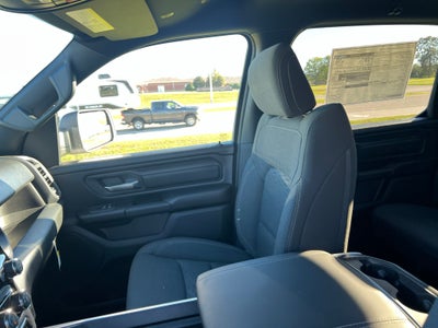2027 RAM 1500 RAM 1500 EXPRESS CREW CAB 4X4 5'7' BOX