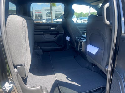 2026 RAM 1500 RAM 1500 EXPRESS CREW CAB 4X4 5'7' BOX