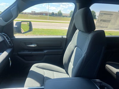 2026 RAM 1500 RAM 1500 EXPRESS CREW CAB 4X4 5'7' BOX