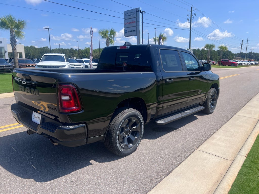 2026 RAM 1500 RAM 1500 EXPRESS CREW CAB 4X4 5'7' BOX