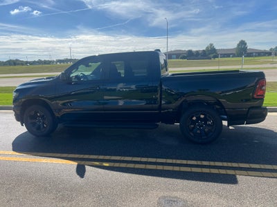 2027 RAM 1500 RAM 1500 EXPRESS CREW CAB 4X4 5'7' BOX