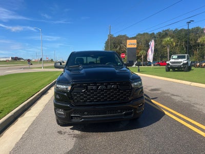 2027 RAM 1500 RAM 1500 EXPRESS CREW CAB 4X4 5'7' BOX