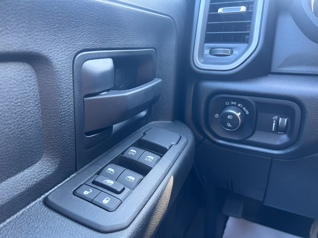 2026 RAM 2500 RAM 2500 TRADESMAN CREW CAB 4X4 6'4' BOX