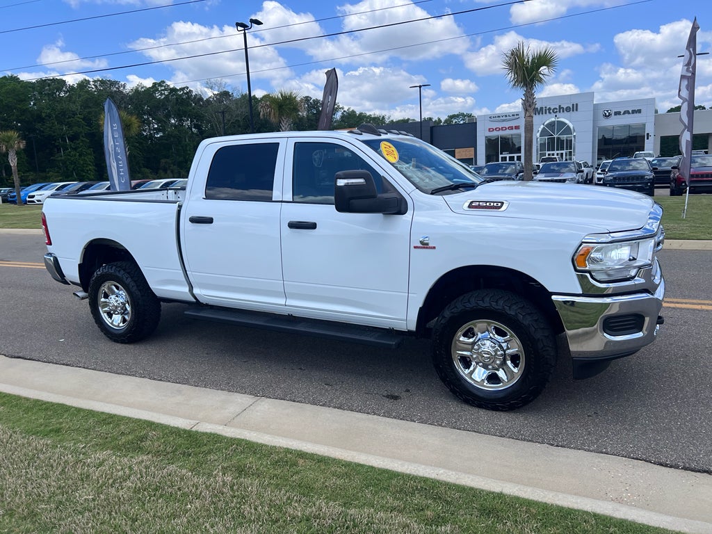 2024 RAM 2500 Tradesman Crew Cab 4x4 6'4' Box