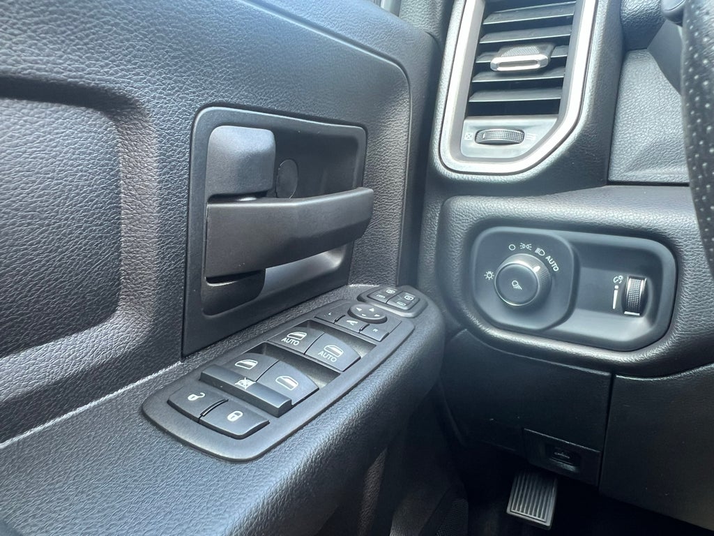 2024 RAM 2500 Tradesman Crew Cab 4x4 6'4' Box