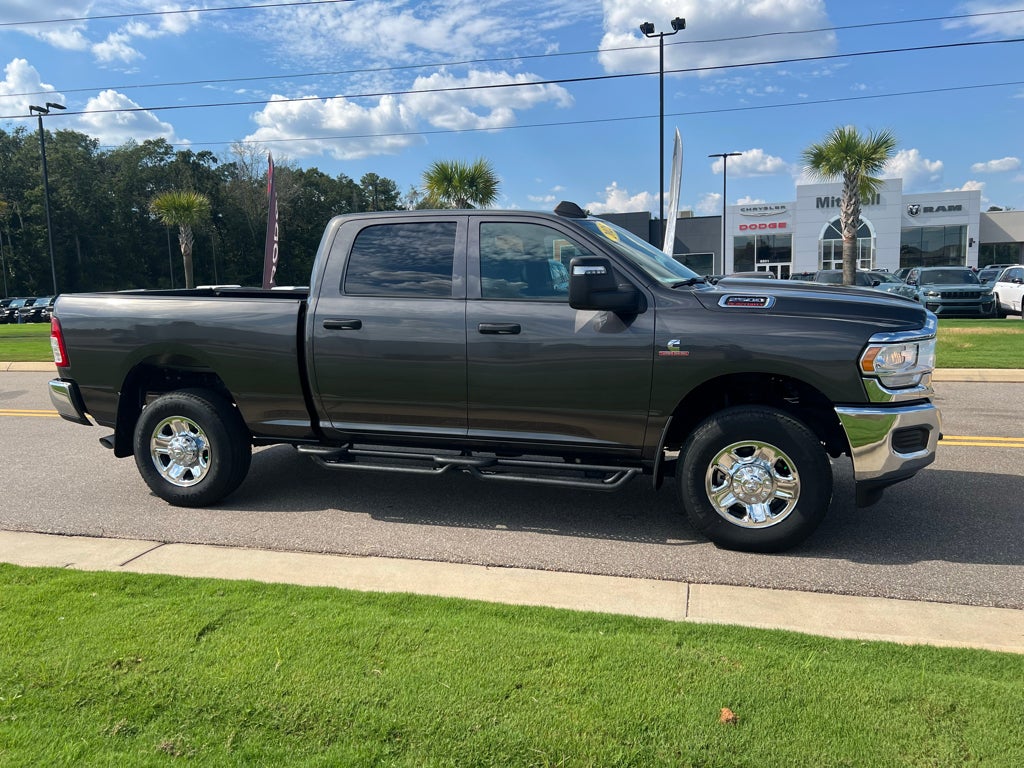 2024 RAM 2500 Tradesman Crew Cab 4x4 6'4' Box