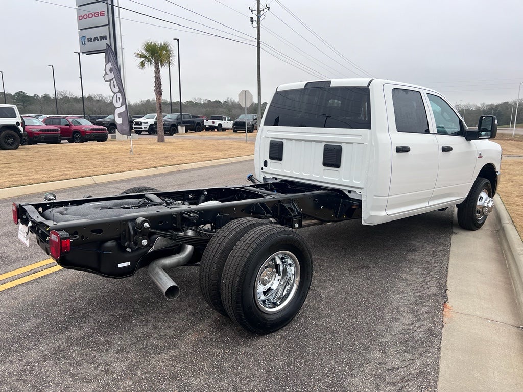 2026 RAM 3500 Chassis RAM 3500 TRADESMAN CREW CAB CHASSIS 4X4 60' CA