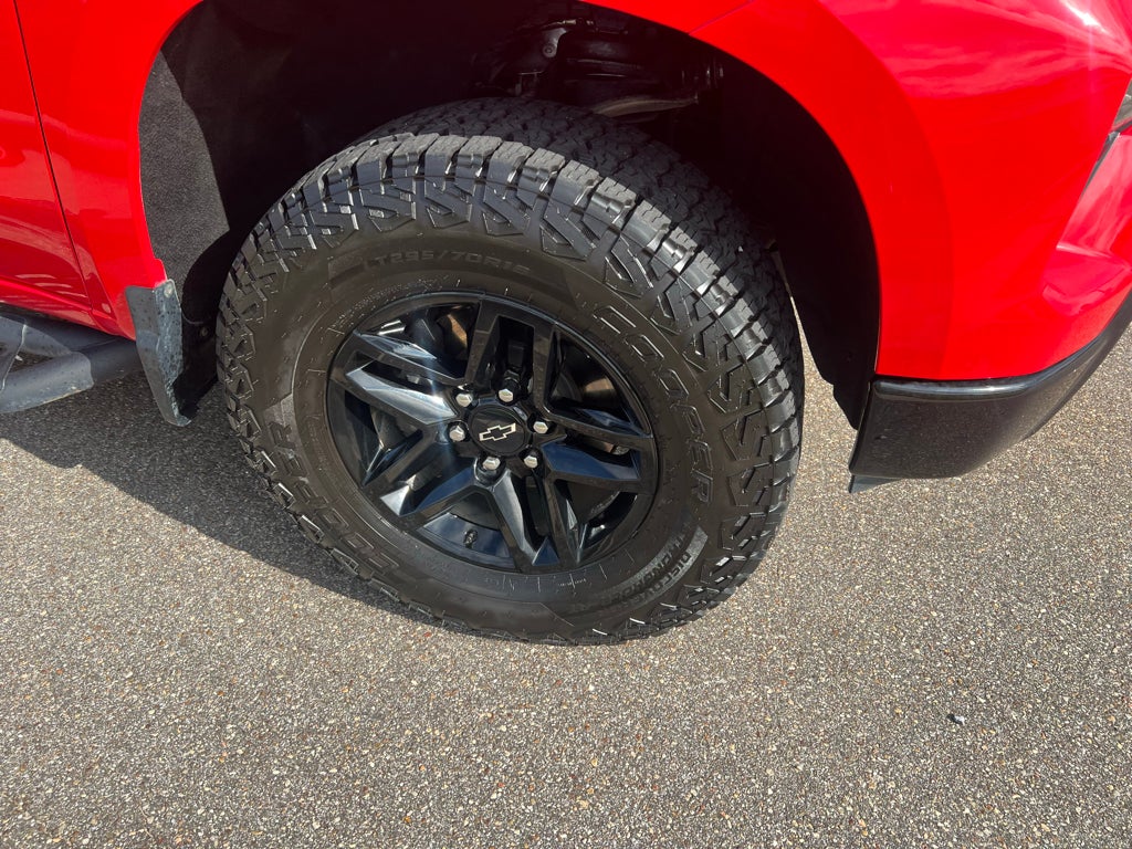 2022 Chevrolet Silverado 4WD Crew Cab Standard Bed Custom Trail Boss