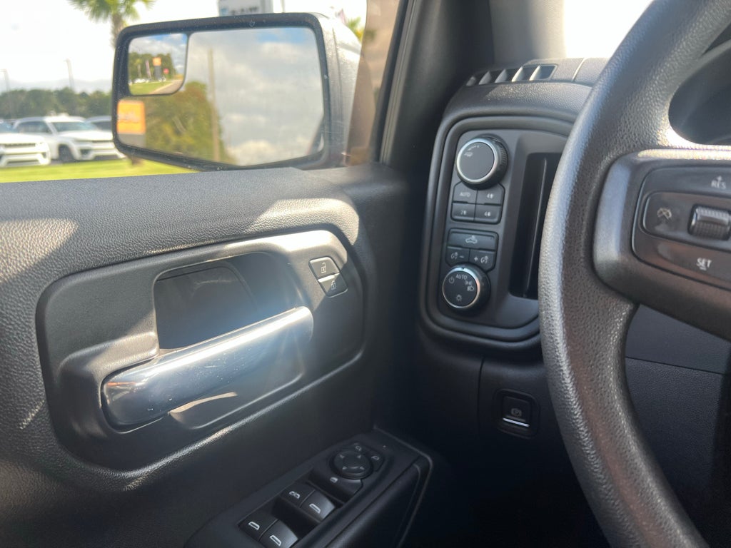 2022 Chevrolet Silverado 4WD Crew Cab Standard Bed Custom Trail Boss