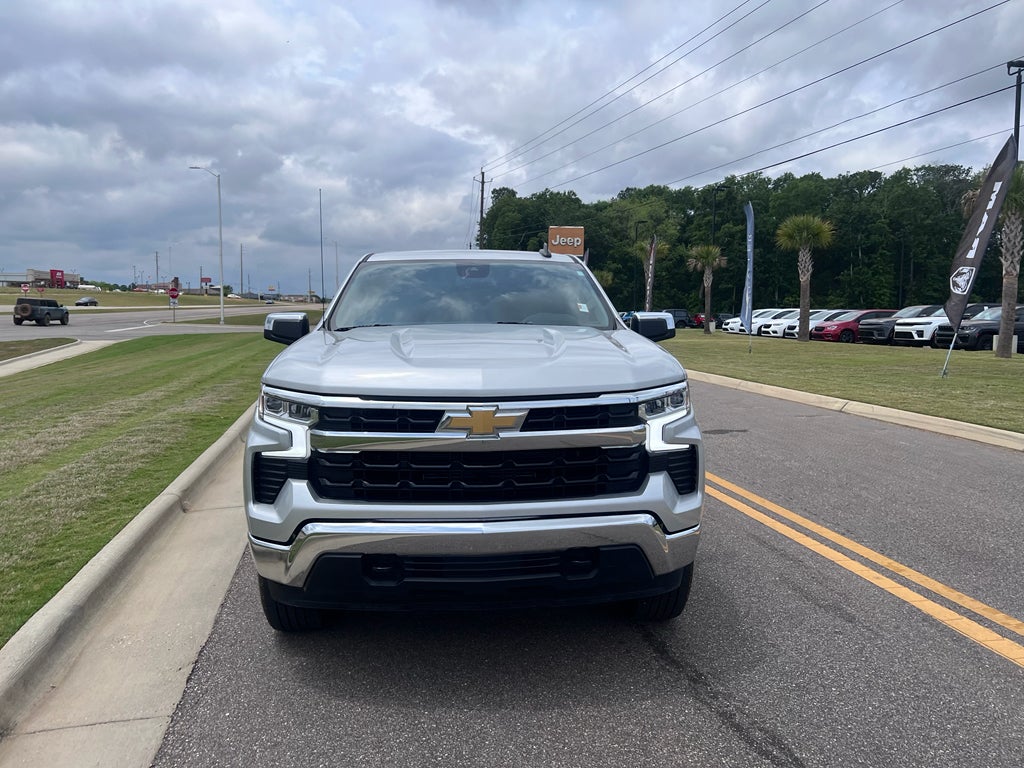2022 Chevrolet Silverado 4WD Crew Cab Short Bed LT with 2FL