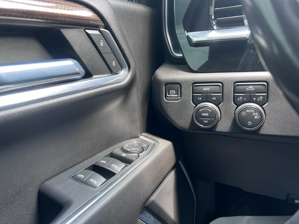 2022 Chevrolet Silverado 4WD Crew Cab Short Bed LT with 2FL