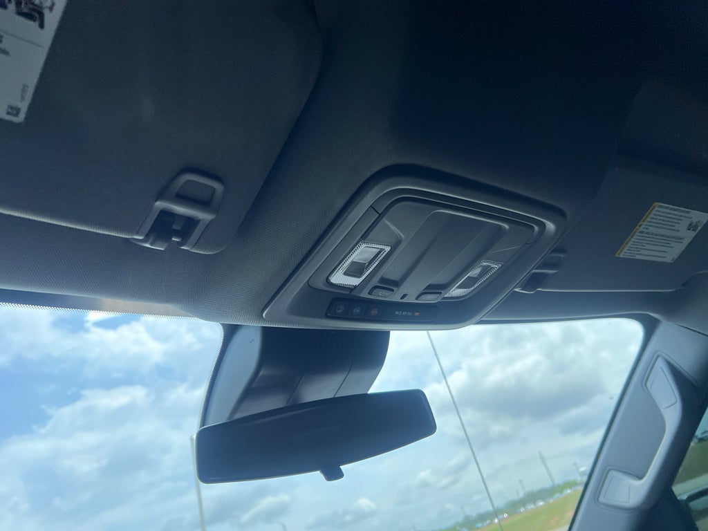 2022 Chevrolet Silverado 4WD Crew Cab Short Bed LT with 2FL