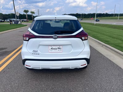 2025 Nissan Kicks Play S
