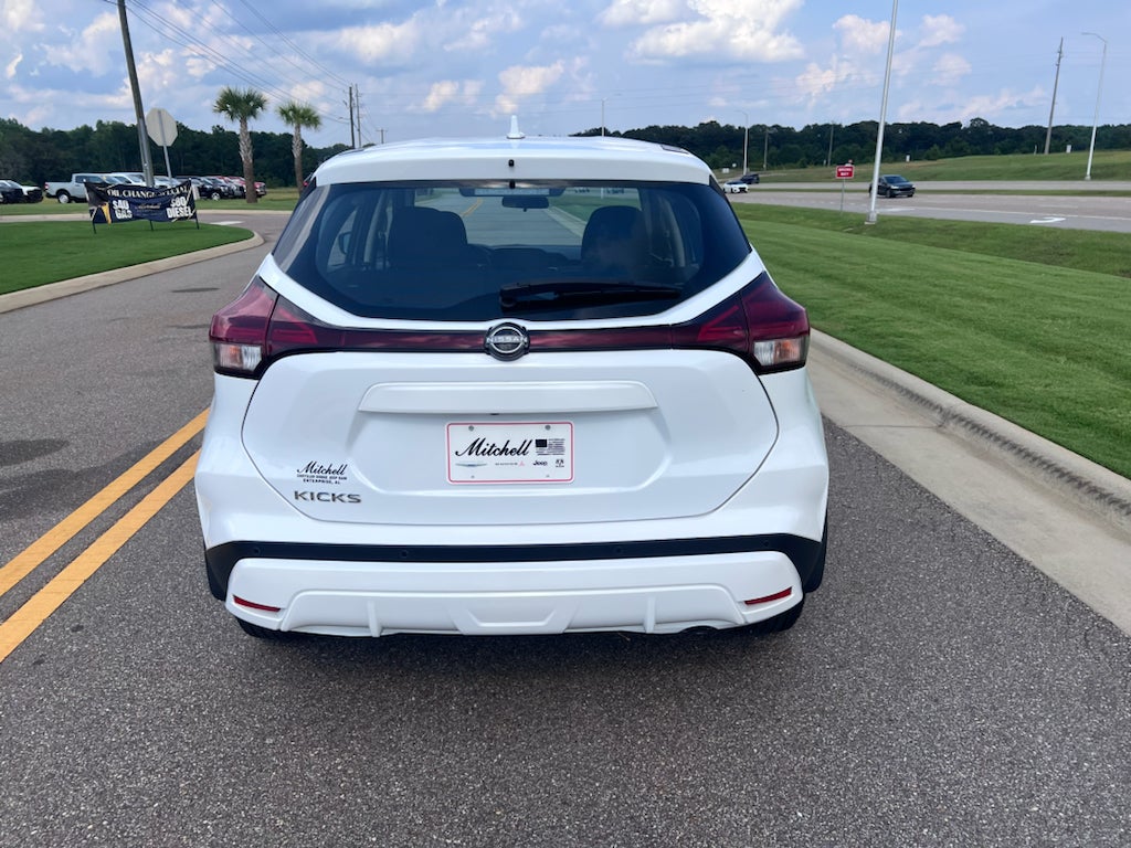 2025 Nissan Kicks Play S