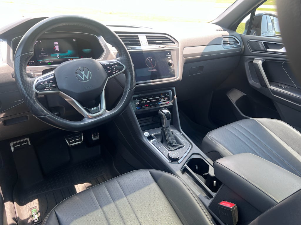 2023 Volkswagen Tiguan 2.0T SE R-Line Black