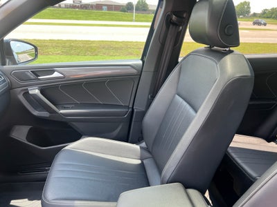 2023 Volkswagen Tiguan 2.0T SE R-Line Black