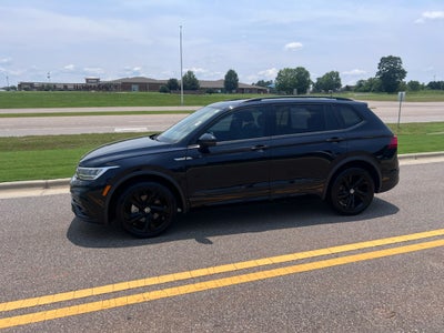 2023 Volkswagen Tiguan 2.0T SE R-Line Black