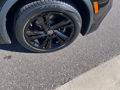 2023 Volkswagen Tiguan 2.0T SE R-Line Black