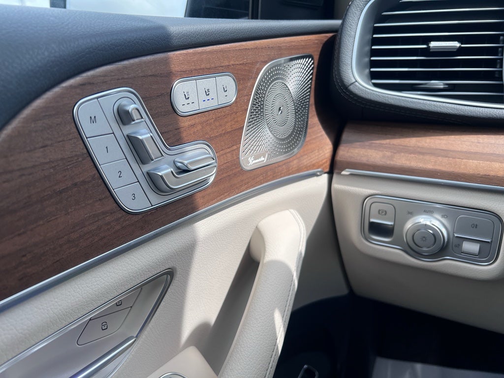 2025 Mercedes-Benz GLS 4MATIC®