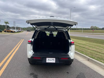 2023 Nissan Pathfinder SV