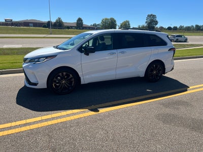 2024 Toyota Sienna XSE