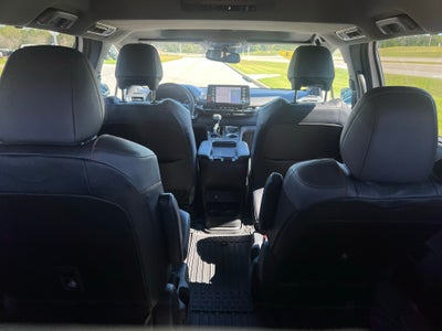 2024 Toyota Sienna XSE