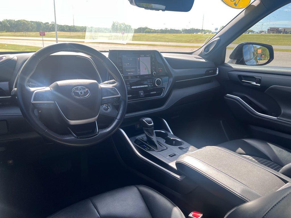 2022 Toyota Highlander XSE