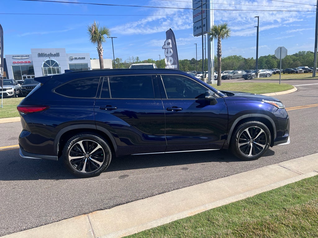 2022 Toyota Highlander XSE