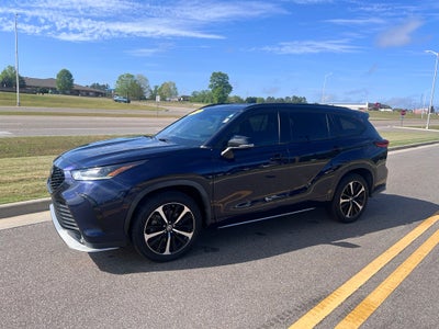 2022 Toyota Highlander XSE