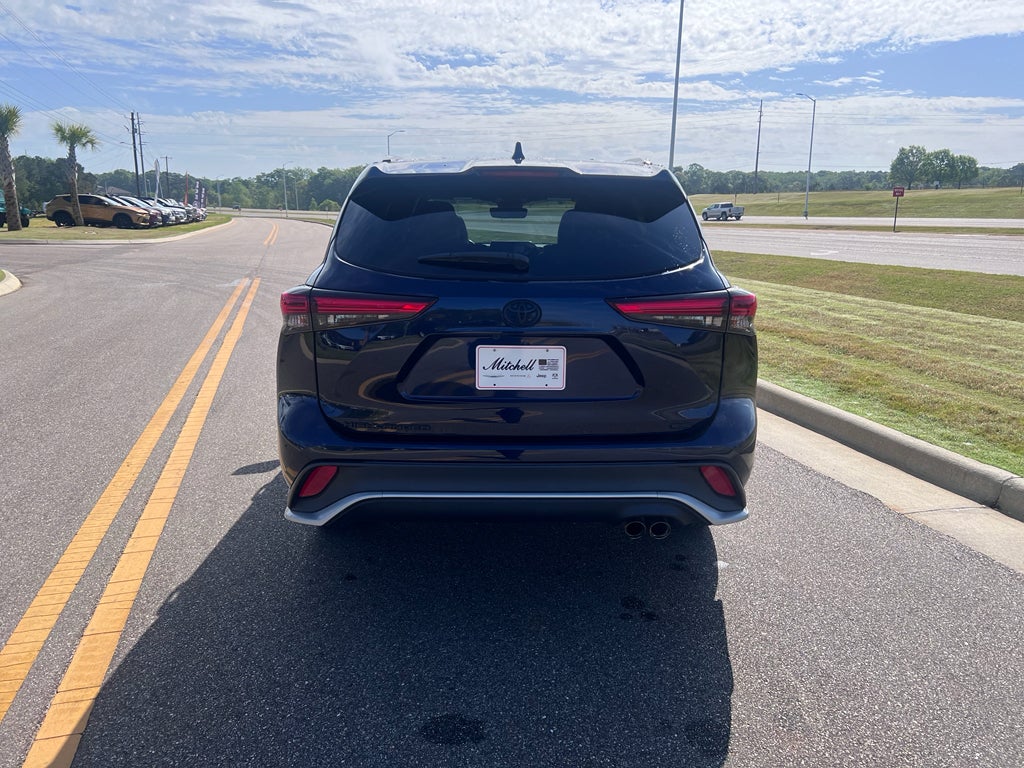 2022 Toyota Highlander XSE
