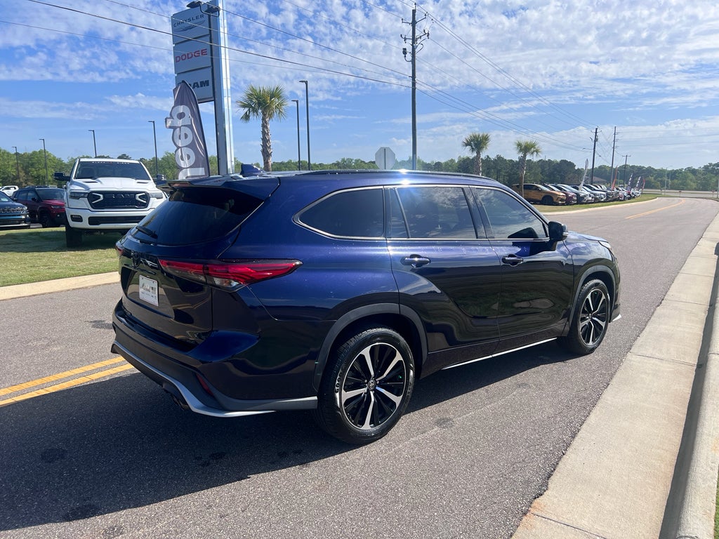 2022 Toyota Highlander XSE