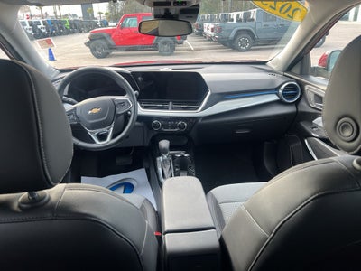 2025 Chevrolet Trax FWD LT