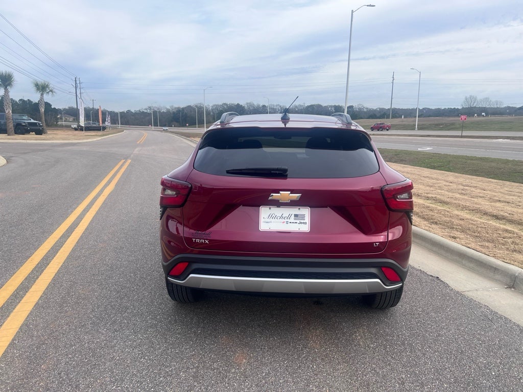 2025 Chevrolet Trax FWD LT