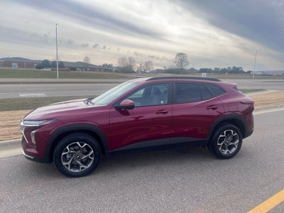 2025 Chevrolet Trax FWD LT
