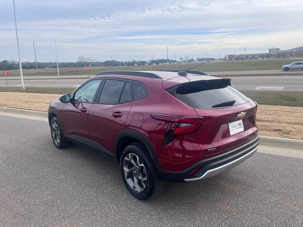 2025 Chevrolet Trax FWD LT