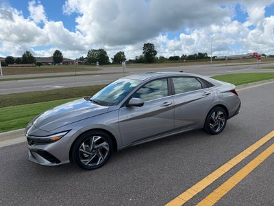 2024 Hyundai Elantra Limited