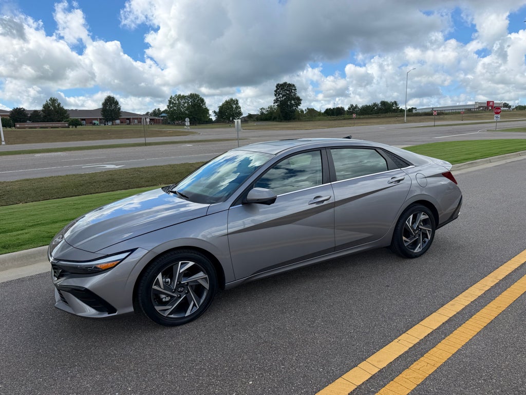 2024 Hyundai Elantra Limited