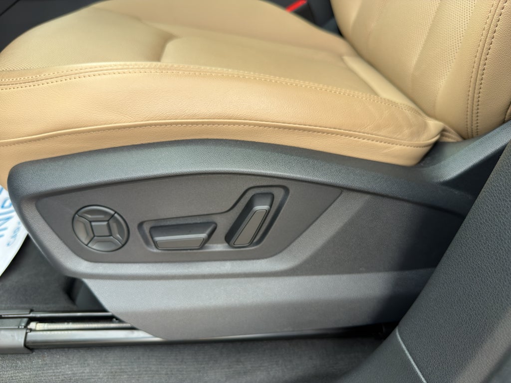 2023 Audi Q8 Premium Plus 55 TFSI quattro Tiptronic