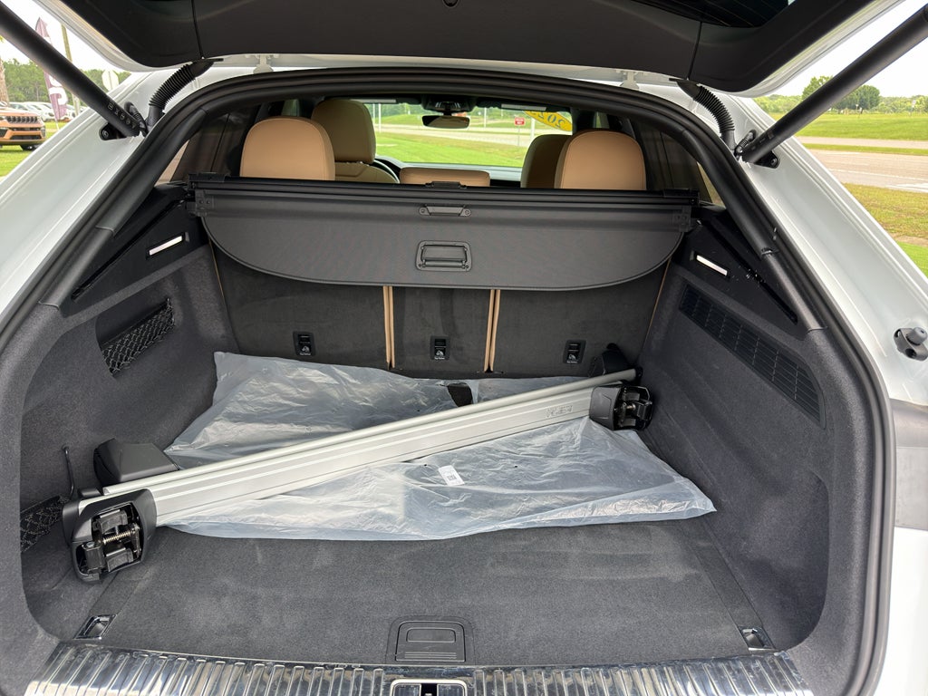 2023 Audi Q8 Premium Plus 55 TFSI quattro Tiptronic