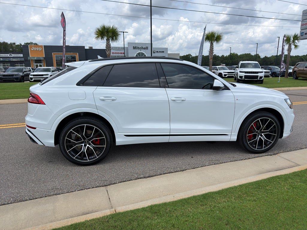 2023 Audi Q8 Premium Plus 55 TFSI quattro Tiptronic