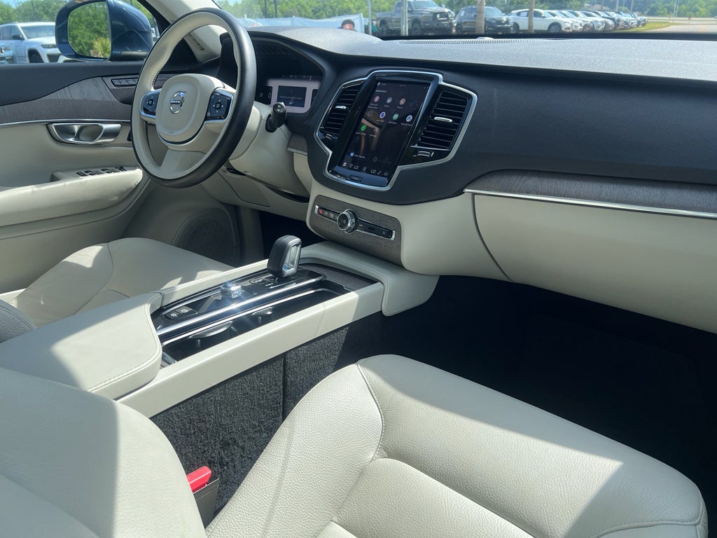 2023 Volvo XC90 Plus