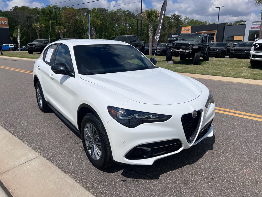 2024 Alfa Romeo Stelvio Sprint AWD