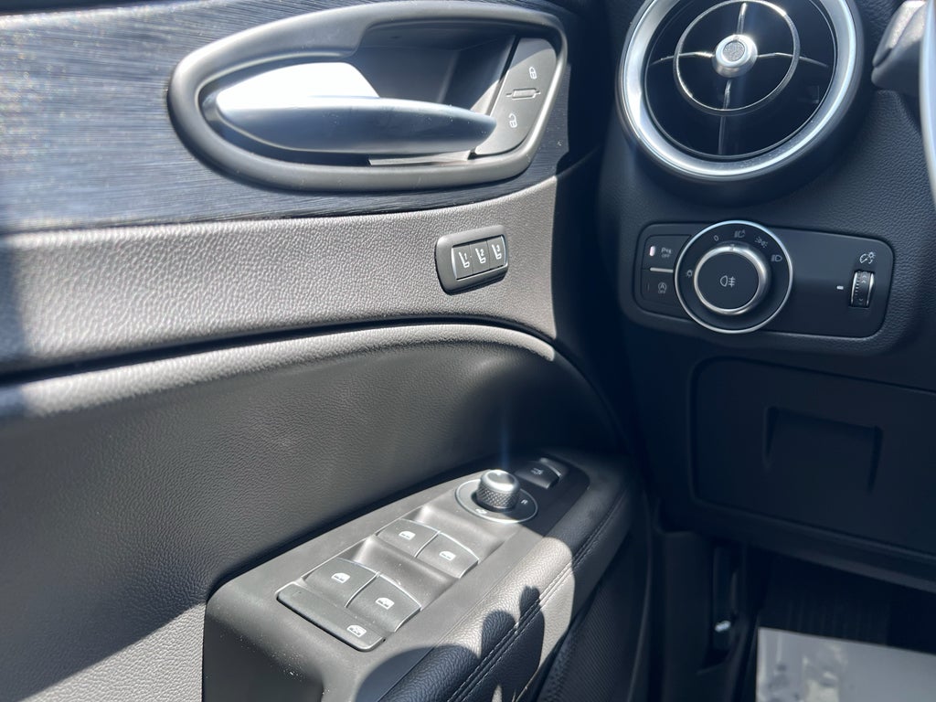 2024 Alfa Romeo Stelvio Sprint AWD